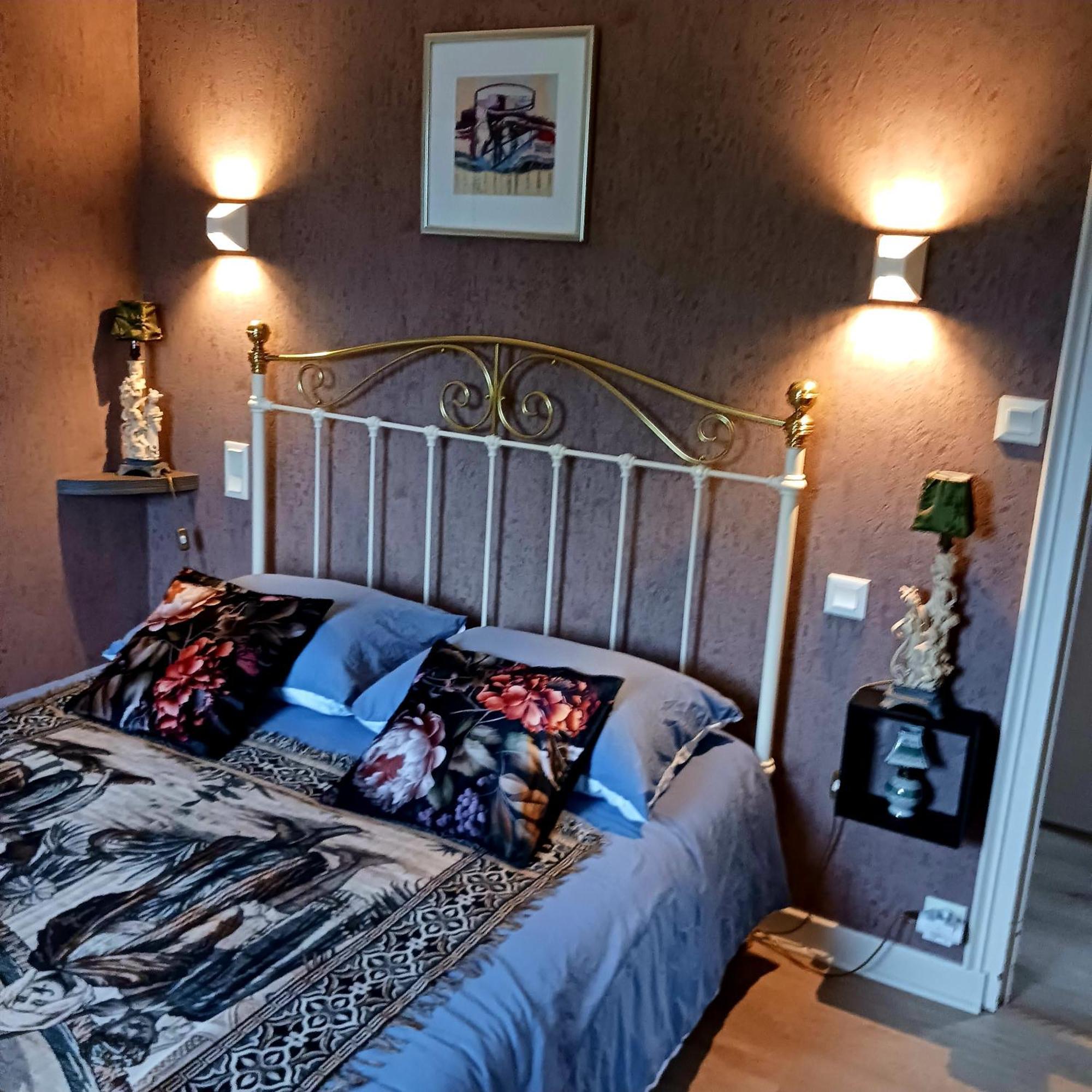 Chambre D'Hotes Avec Petit Dejeuner Compris A Mégrit Esterno foto