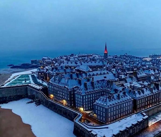 Chambre D'Hotes Avec Petit Dejeuner Compris A Mégrit Esterno foto